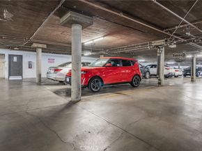 22038 Vanowen Street 113, Woodland Hills CA 91303