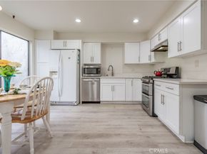 22038 Vanowen Street 113, Woodland Hills CA 91303