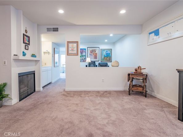 22038 Vanowen Street 113, Woodland Hills CA 91303