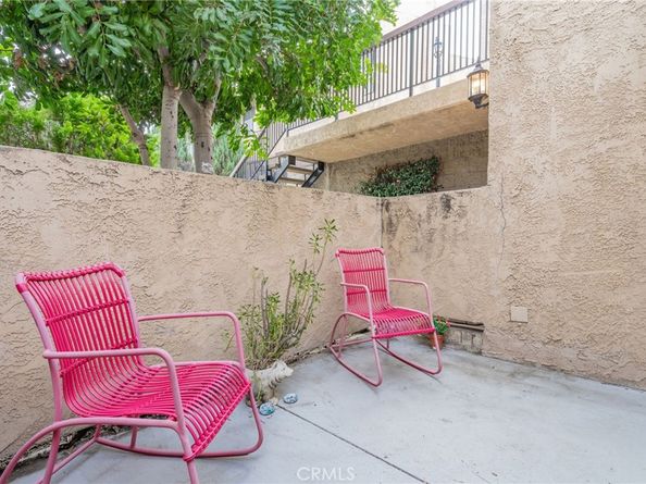 22038 Vanowen Street 113, Woodland Hills CA 91303