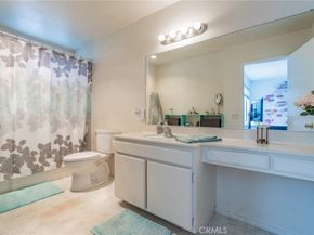 22038 Vanowen Street 113, Woodland Hills CA 91303