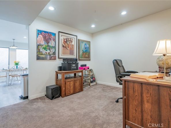 22038 Vanowen Street 113, Woodland Hills CA 91303