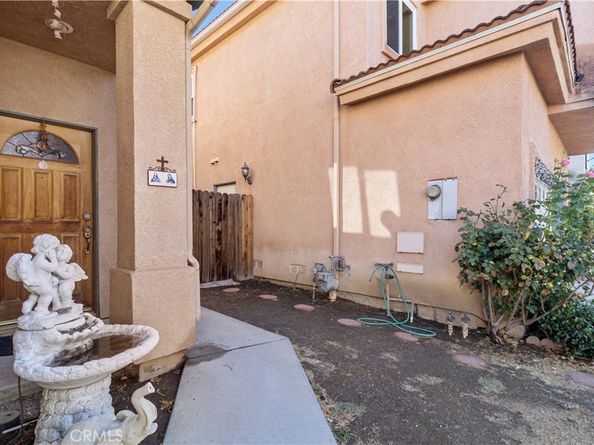 9400 Burnet 117, North Hills CA 91343