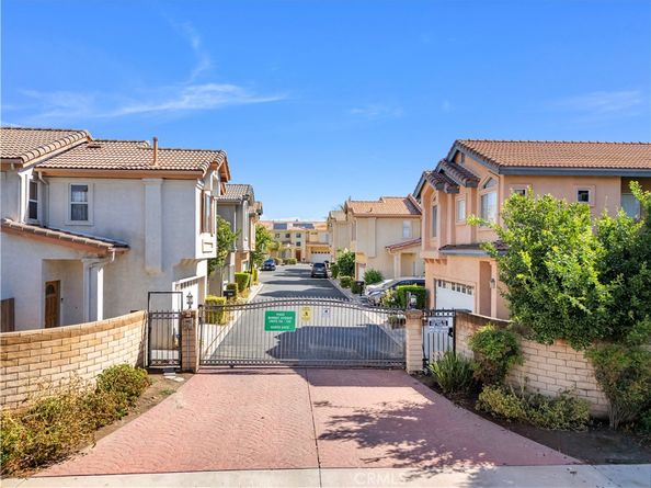 9400 Burnet 117, North Hills CA 91343