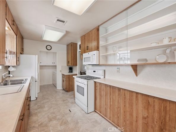 11007 MONTGOMERY Avenue, Granada Hills CA 91344