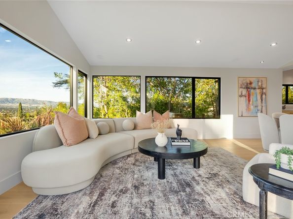 20553 Califa, Woodland Hills CA 91367