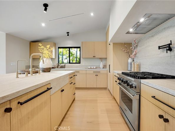 20553 Califa, Woodland Hills CA 91367