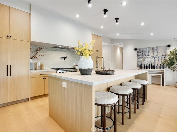 20553 Califa, Woodland Hills CA 91367