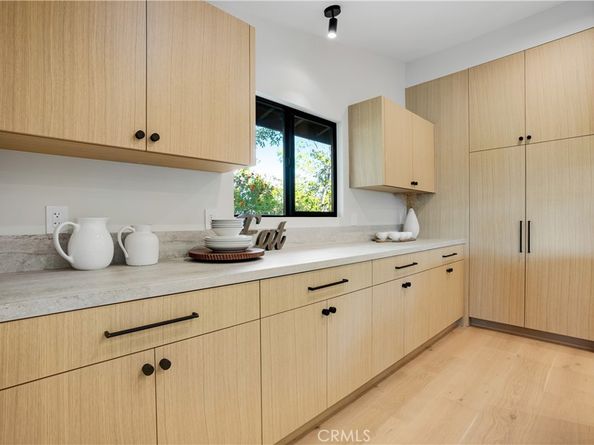 20553 Califa, Woodland Hills CA 91367