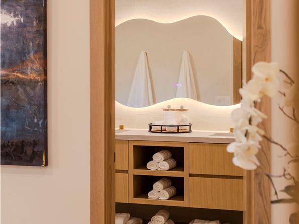 20553 Califa, Woodland Hills CA 91367