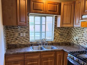 1425 8th Street, San Fernando CA 91340