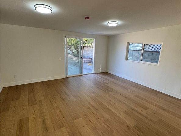 15643 Lassen, North Hills CA 91343