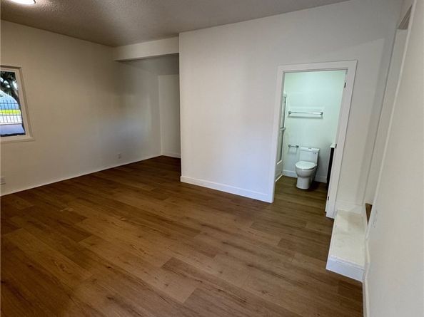 15643 Lassen, North Hills CA 91343