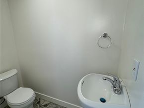 15643 Lassen, North Hills CA 91343