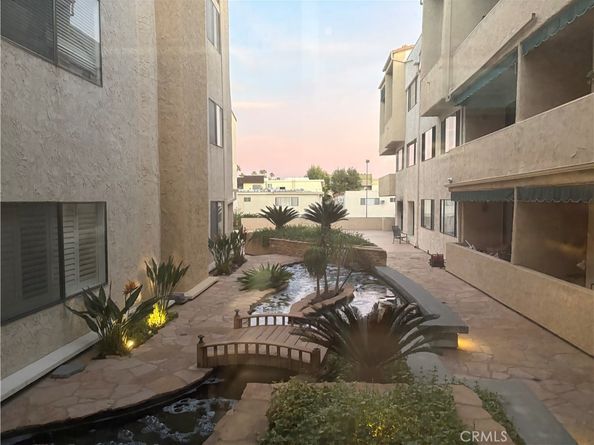 5310 Zelzah 303, Encino CA 91316