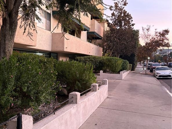 5310 Zelzah 303, Encino CA 91316