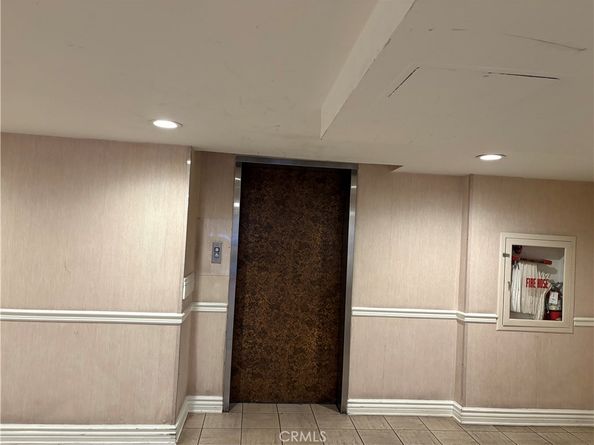 5310 Zelzah 303, Encino CA 91316