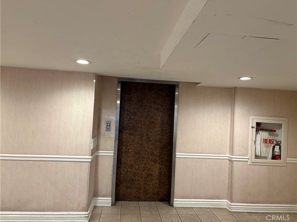 5310 Zelzah 303, Encino CA 91316