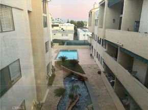 5310 Zelzah 303, Encino CA 91316