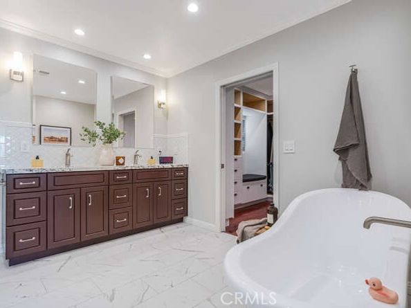 3325 Alginet, Encino CA 91436