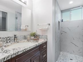 3325 Alginet, Encino CA 91436