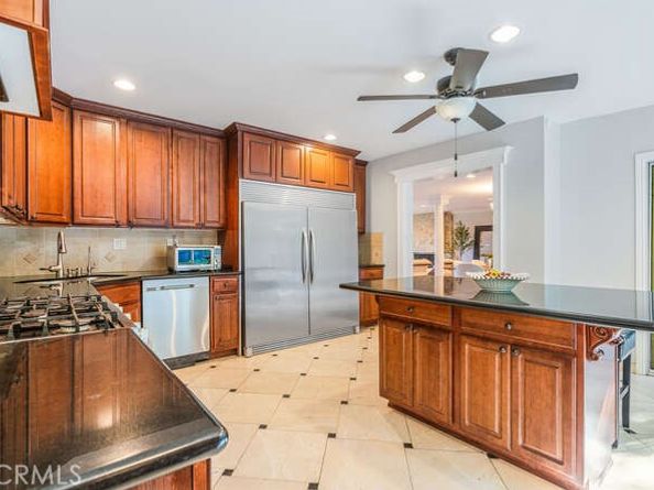 3325 Alginet, Encino CA 91436