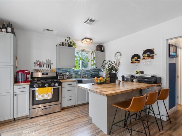 8036 Hazeltine Avenue, Panorama City CA 91402
