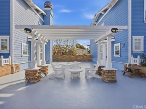 213 Aviation Place, Manhattan Beach CA 90266