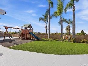 213 Aviation Place, Manhattan Beach CA 90266