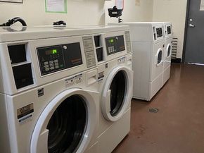 805 Glenway 205, Inglewood CA 90302