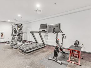 4821 Bakman 201, North Hollywood CA 91601