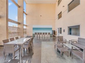4821 Bakman 201, North Hollywood CA 91601