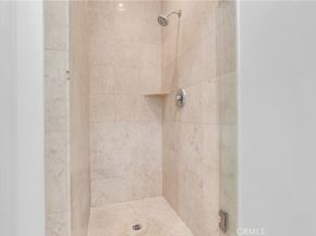 4821 Bakman 201, North Hollywood CA 91601