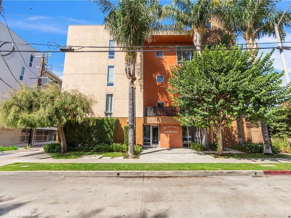 4821 Bakman 201, North Hollywood CA 91601