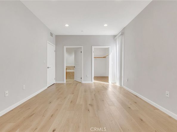 4821 Bakman 201, North Hollywood CA 91601