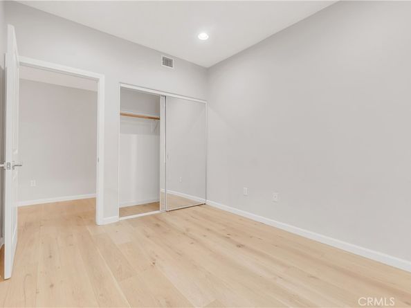 4821 Bakman 201, North Hollywood CA 91601
