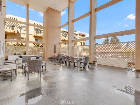4821 Bakman 201, North Hollywood CA 91601