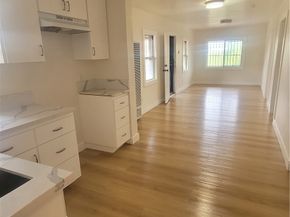 932 S Mott Street, Los Angeles CA 90023