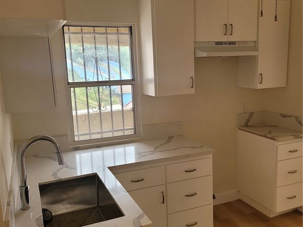 932 S Mott Street, Los Angeles CA 90023