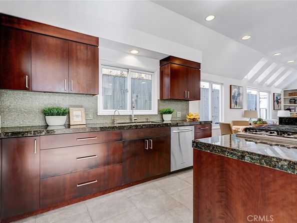 2208 Grandview Avenue, Manhattan Beach CA 90266
