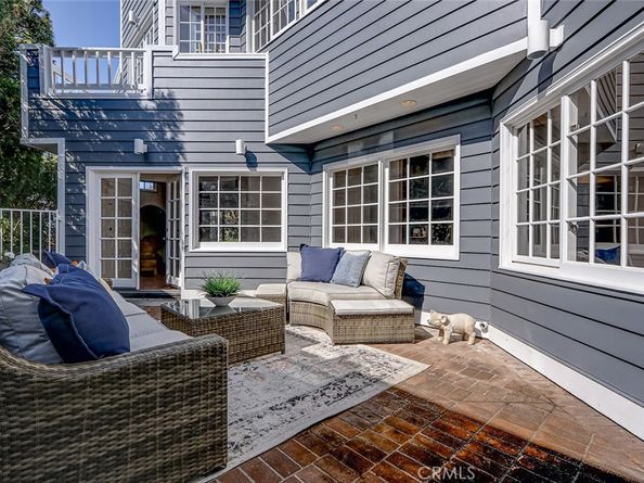 2208 Grandview Avenue, Manhattan Beach CA 90266