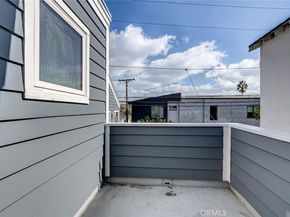 2208 Grandview Avenue, Manhattan Beach CA 90266