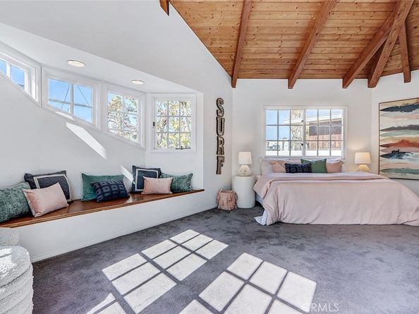 2208 Grandview Avenue, Manhattan Beach CA 90266