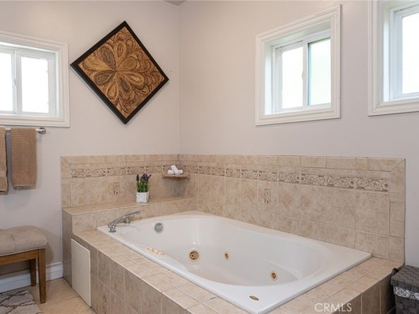 12102 S La Cienega Boulevard, Hawthorne CA 90250