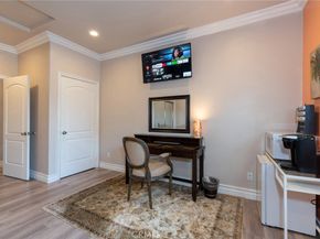 12102 S La Cienega Boulevard, Hawthorne CA 90250