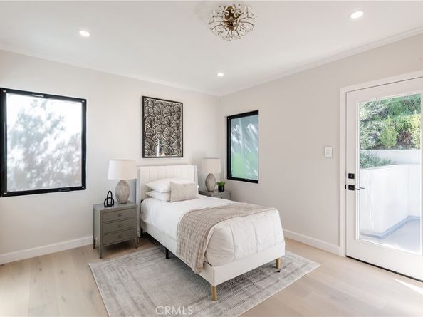 2255 Talmadge, Los Angeles CA 90027