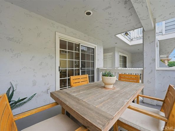 1534 Marcelina D, Torrance CA 90501