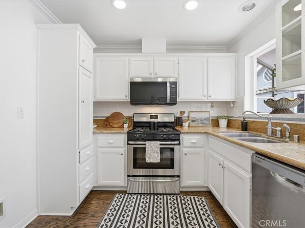 1534 Marcelina D, Torrance CA 90501