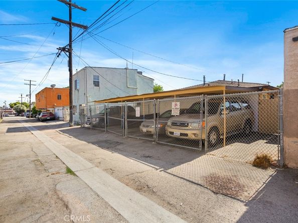 918 Mcdonald Avenue, Wilmington CA 90744