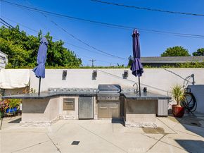 7559 Midfield Avenue, Los Angeles CA 90045